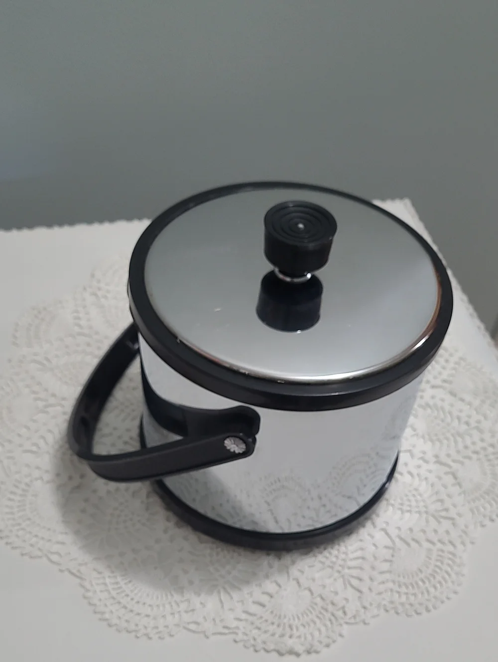 Vintage Mid-century Modern Atapco Mirrored Chrome And Black Ice Bucket